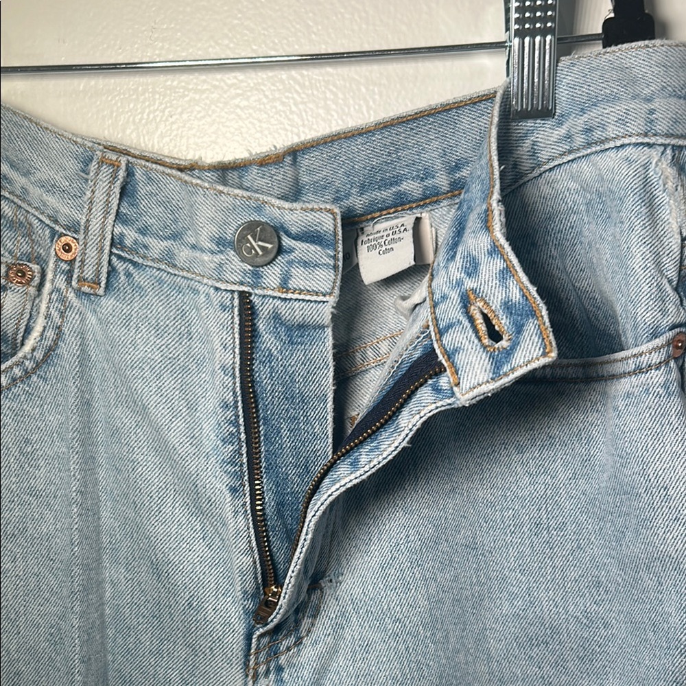 Calvin Klein Blue Straight Leg Jeans with Retro Charm 10 - Picture 6 of 7
